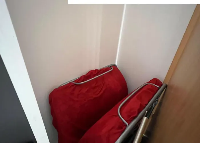 Two Separate With 5x Near Frankfurt,hanau * Nidderau